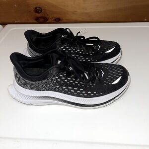 Women’s Hokas Kawana Size 8